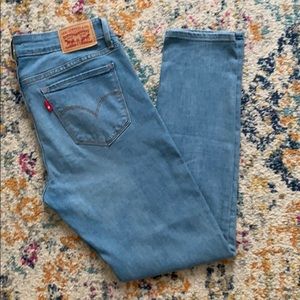 Levi’s 711 skinny Jean’s